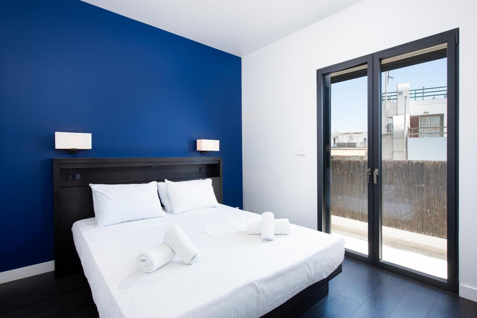A Stylish Modern On Makrygianni Str Next To Areopagitou And The Acropolis Museum