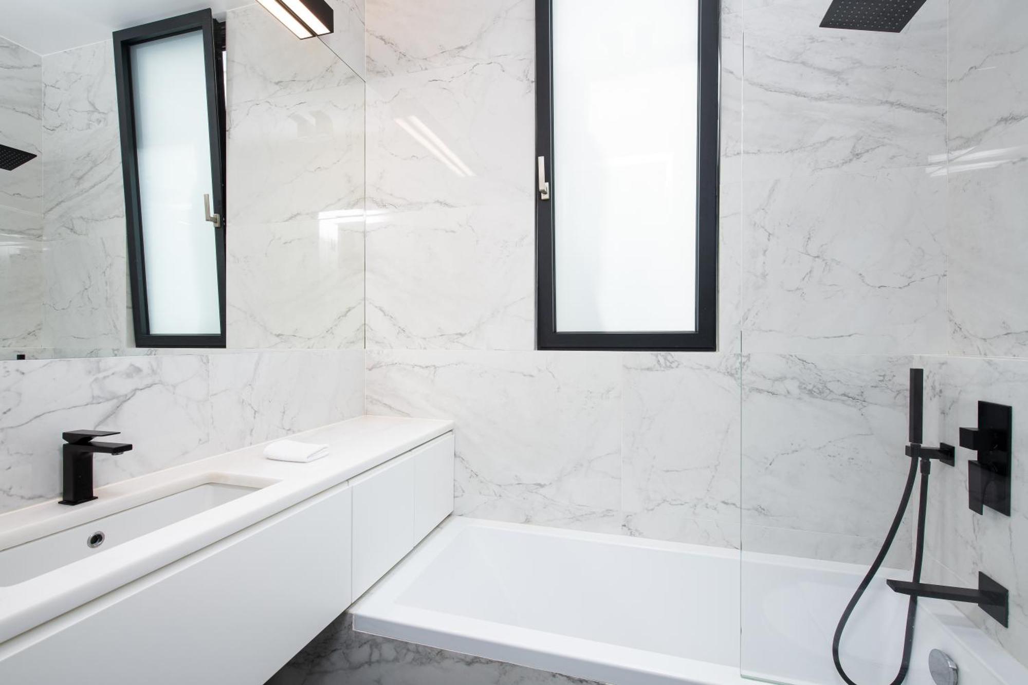 A Stylish Modern On Makrygianni Str Next To Areopagitou And The Acropolis Museum Apartment